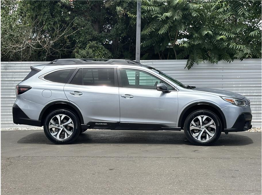 2021 Subaru Outback Limited - Photo 9