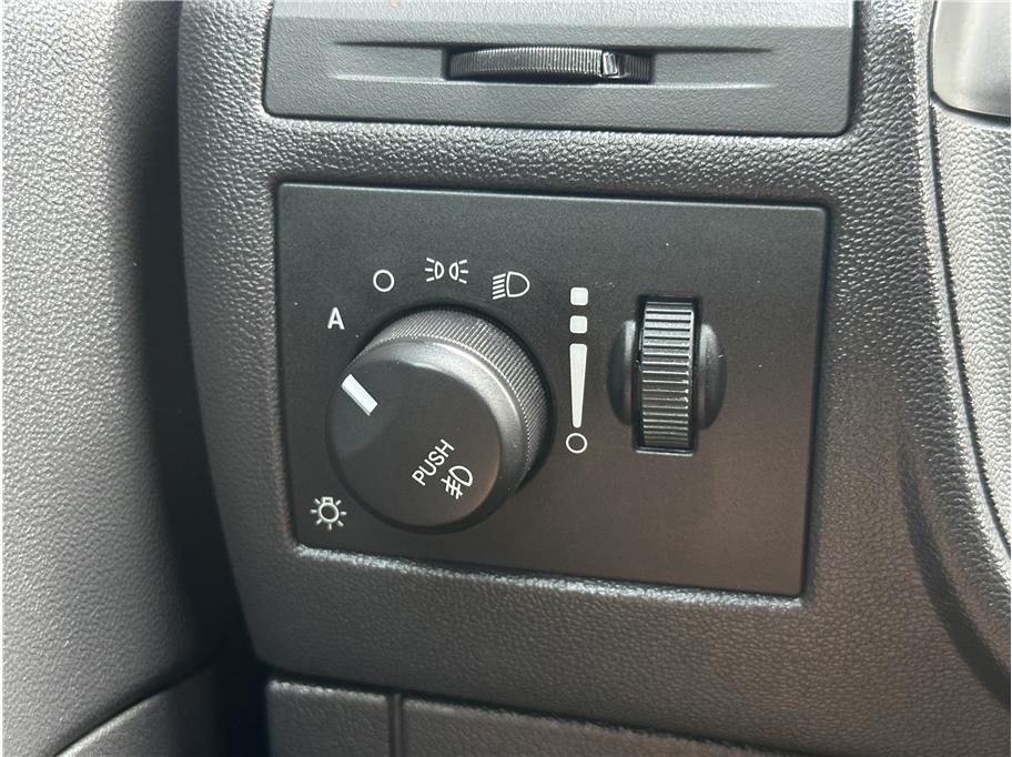 2009 Dodge Challenger SRT8 - Photo 23