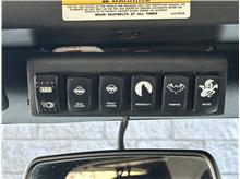 Vehicle Thumb #24