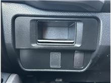Vehicle Thumb #24