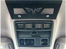 Vehicle Thumb #28