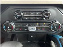 Vehicle Thumb #19