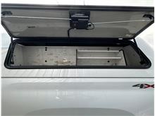 Vehicle Thumb #29