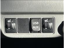 Vehicle Thumb #25