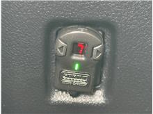 Vehicle Thumb #30