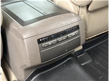 Vehicle Thumb #19