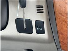 Vehicle Thumb #28
