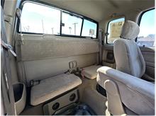 Vehicle Thumb #17