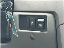 Vehicle Thumb #28