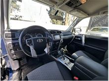 Vehicle Thumb #14