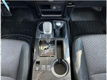 Vehicle Thumb #26