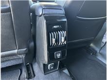 Vehicle Thumb #17