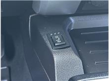 Vehicle Thumb #26
