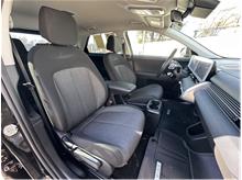 Vehicle Thumb #15
