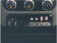 Vehicle Thumb #27
