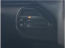 Vehicle Thumb #29