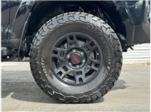 Vehicle Thumb #29