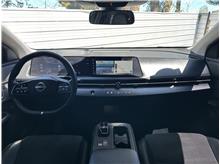 Vehicle Thumb #19