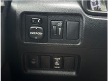 Vehicle Thumb #29