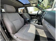 Vehicle Thumb #14