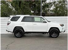 Vehicle Thumb #9
