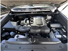 Vehicle Thumb #33