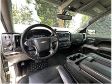 Vehicle Thumb #14