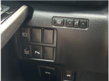 Vehicle Thumb #26