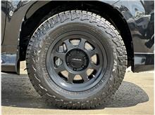 Vehicle Thumb #32
