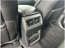 Vehicle Thumb #17