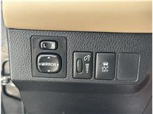 Vehicle Thumb #27