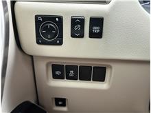 Vehicle Thumb #29
