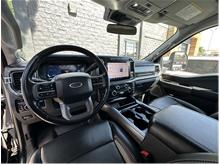 Vehicle Thumb #14