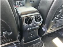 Vehicle Thumb #18