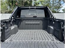 Vehicle Thumb #33