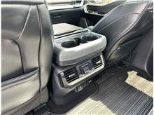 Vehicle Thumb #17