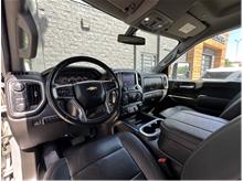 Vehicle Thumb #14