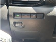 Vehicle Thumb #26