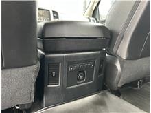 Vehicle Thumb #18