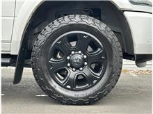 Vehicle Thumb #28
