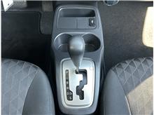 Vehicle Thumb #24