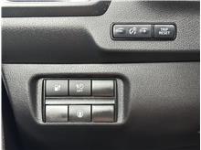 Vehicle Thumb #26