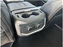 Vehicle Thumb #19