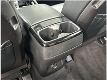 Vehicle Thumb #17