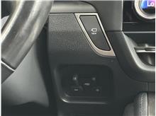 Vehicle Thumb #28