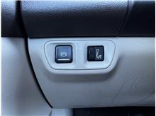 Vehicle Thumb #25