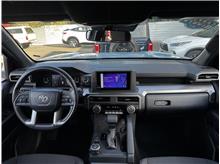 Vehicle Thumb #19