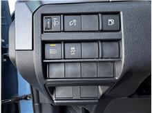 Vehicle Thumb #29