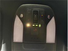Vehicle Thumb #26