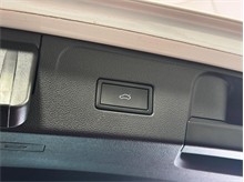 Vehicle Thumb #14